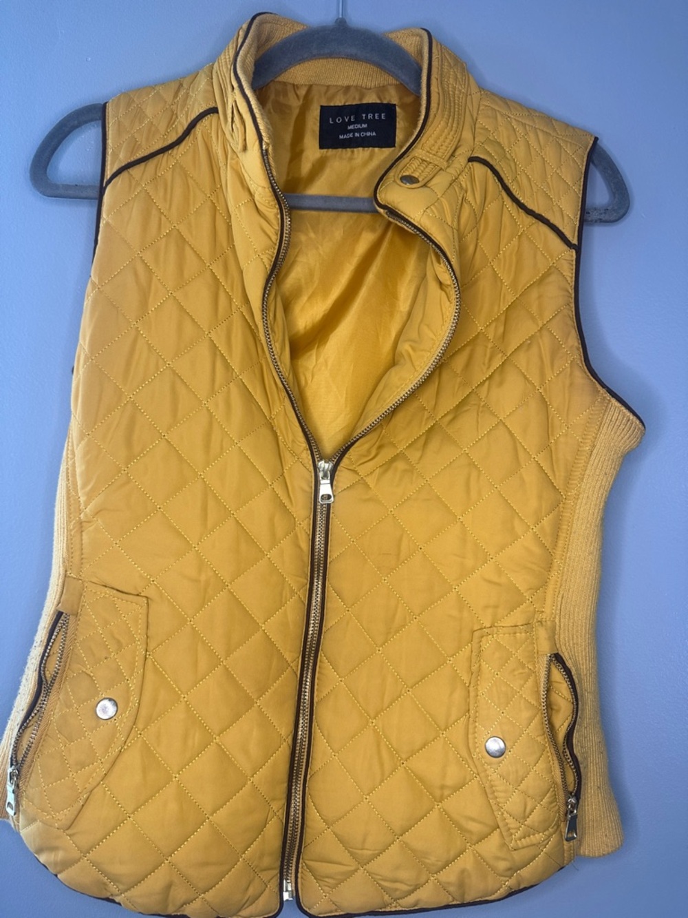Love Tree Yellow Quilted Vest Medium Sleeveless Jacket Casual Layering Piece